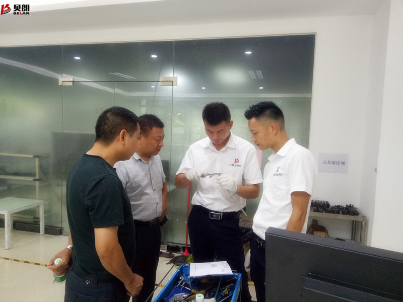 東莞客戶參觀貝朗智能全自動彎線機，連連稱贊！